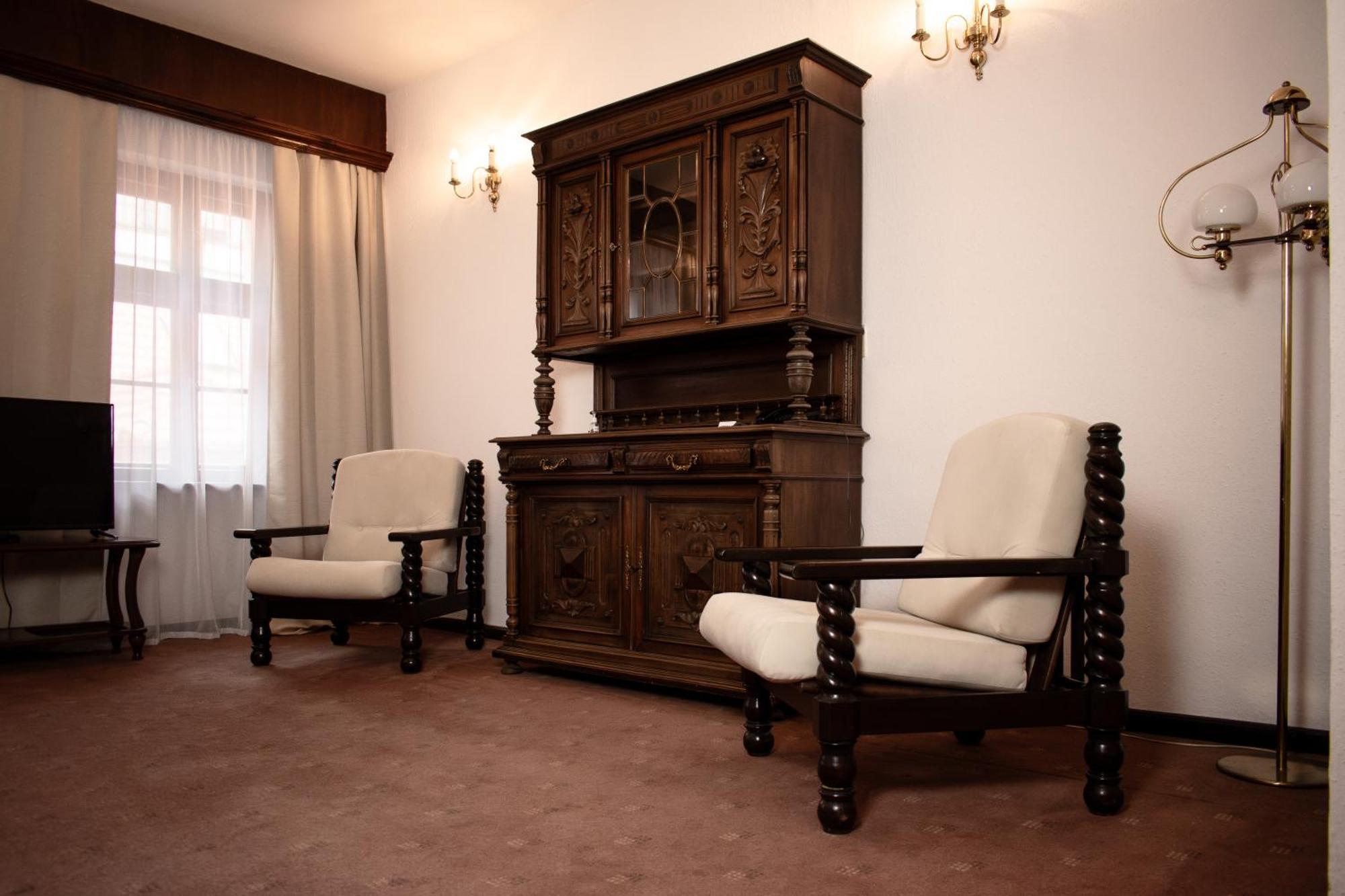 Dwór Polski 4*
